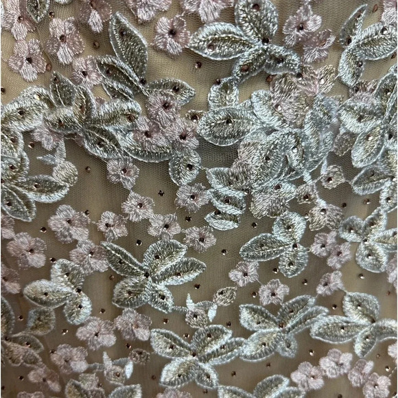$798 NWTs Mac Duggal FLORAL EMBROIDERED CORSET BODICE GOWN size 10 - Picture 8 of 13